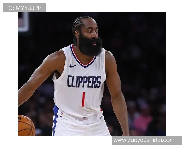 詹姆斯·哈登运动生涯角色蜕变:从得分王到组织核心,半场10助攻背后的战术进化 詹姆斯·哈登运动生涯角色蜕变:从得分王到组织核心,半场10助攻背后的战术进化